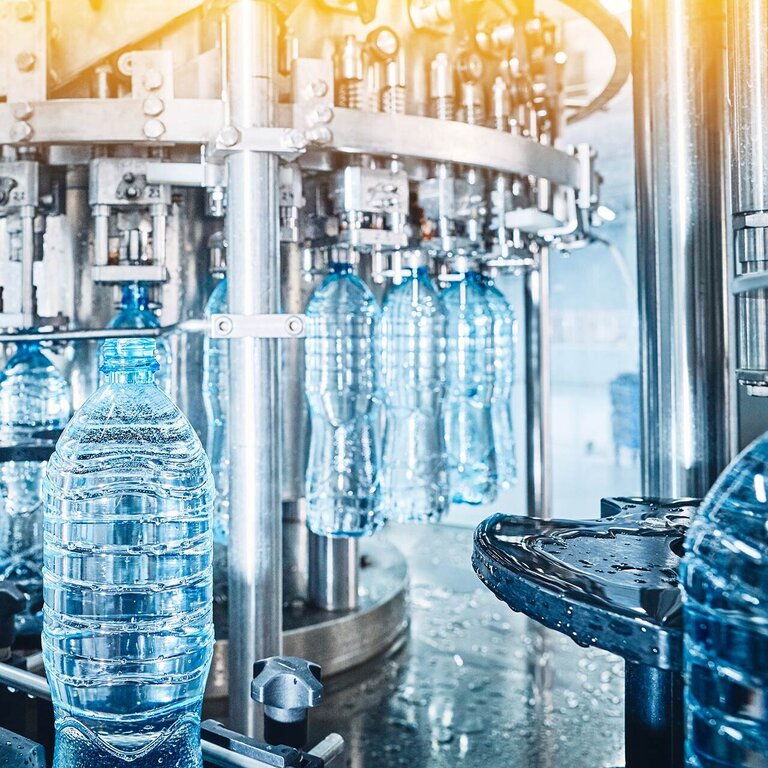 Die Abfüllanlage eines Mineralwasserherstellers - ein möglicher Anwendungsbereich der RÖHRS Sonderfedern 